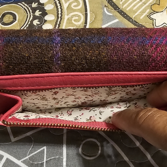 Islander Clasp Harris Tweed Wallet with dust cover, NWT, Large - Picture 6 of 9